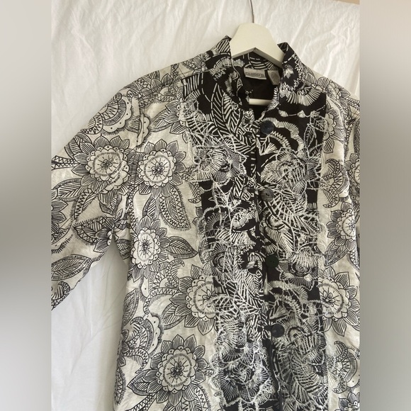 Chicos Jacket Black White Floral Kimono Jacket Silk Linen blend Size 2 / Medium - Picture 9 of 13